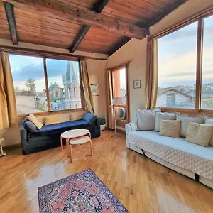 gorgeous-penthouse-spanish-steps.it-romehotels.com/